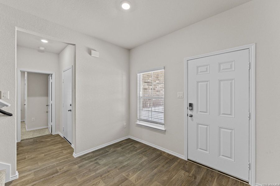 Spacious, unfurnished interior of a new home in Laurel Vistas, San Antonio (Image 22). Spacious, unfurnished interior of a new home in Laurel Vistas, San Antonio (Image 22).