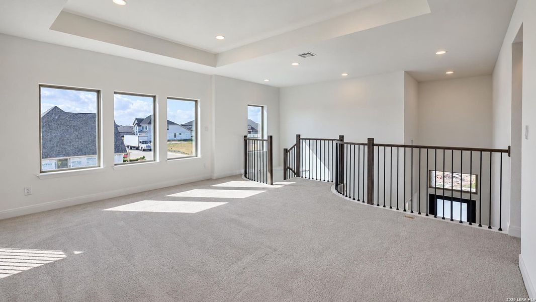 Spacious, unfurnished interior of a new home in Meadows of Mill Creek, Seguin (Image 16).