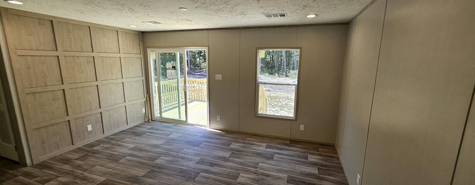 Spacious, unfurnished interior of a new home in , Cottageville (Image 11).