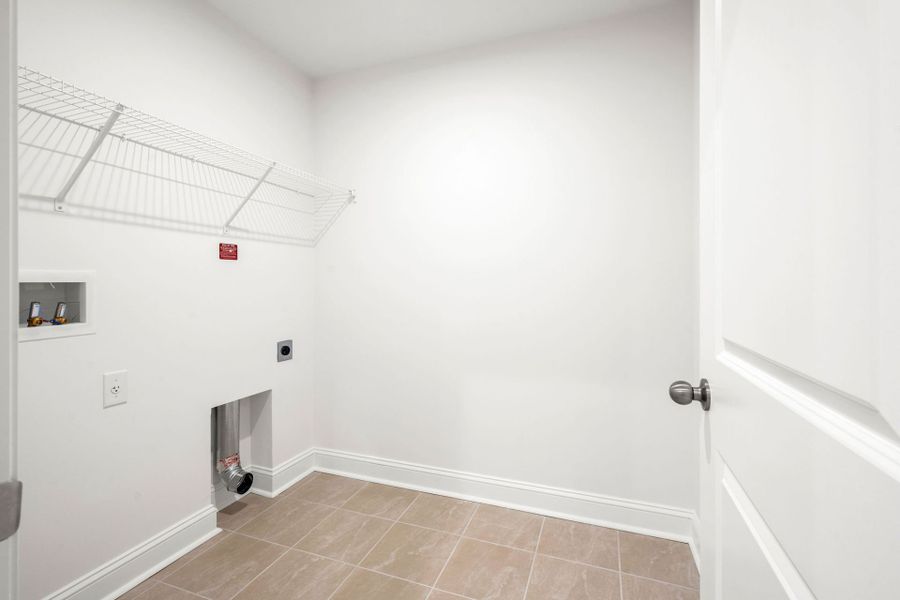 Spacious, unfurnished interior of a new home in Salem Bay, Beaufort (Image 34).