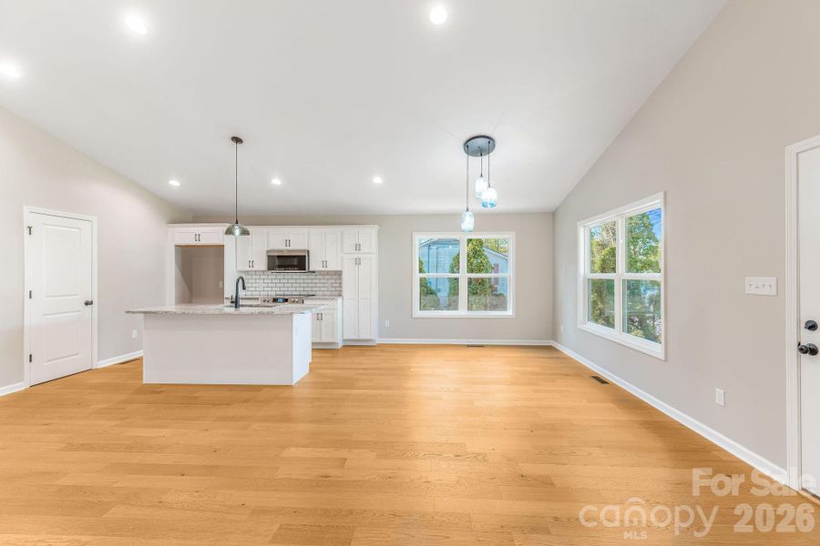 Spacious, unfurnished interior of a new home in , Waynesville (Image 27).