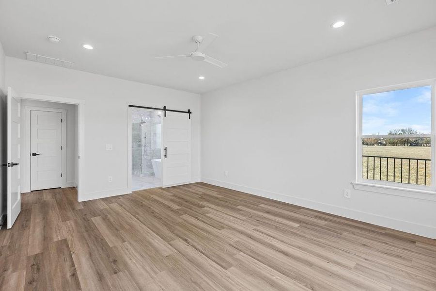 Spacious, unfurnished interior of a new home in , Gordonville (Image 24).