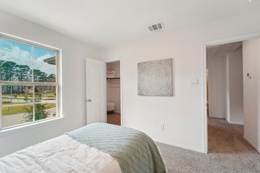 Image 3 of a home in Mill Creek. Image 3 of a home in Mill Creek.