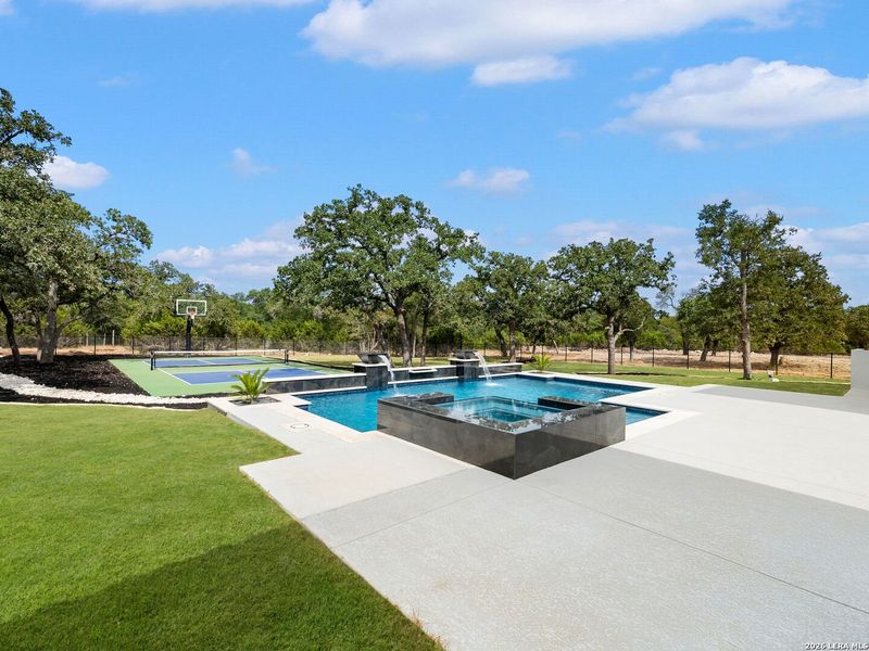 Community amenities in , Fair Oaks Ranch (Image 66).
