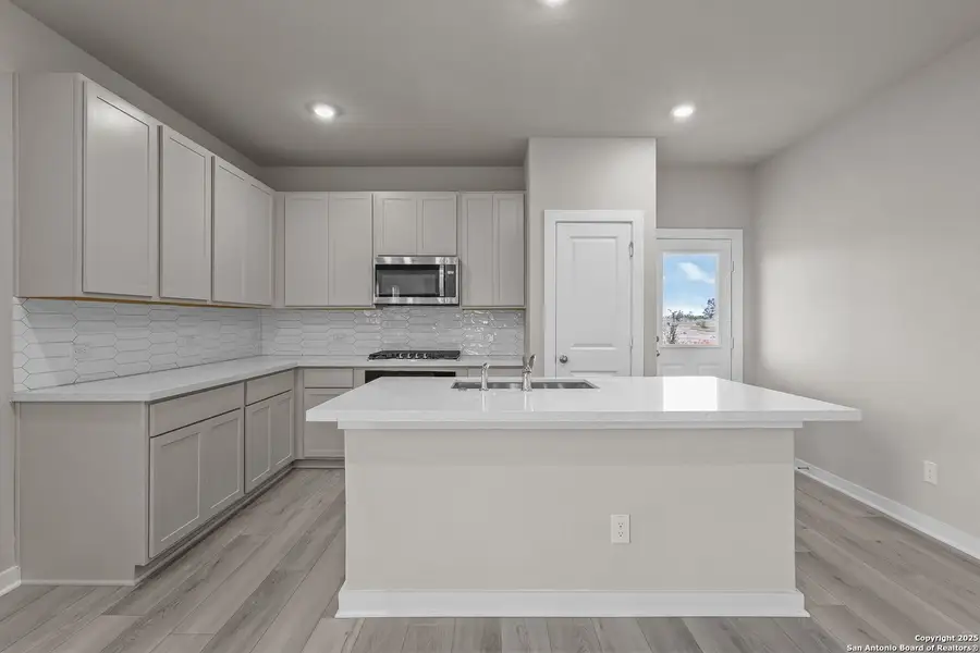 Furnished interior view inside a new home in Garden Grove, San Antonio (Image 8).