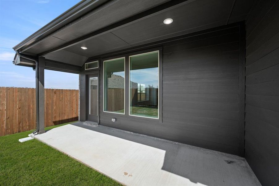 1125 Avery- bACK-4 1125 Avery- bACK-4