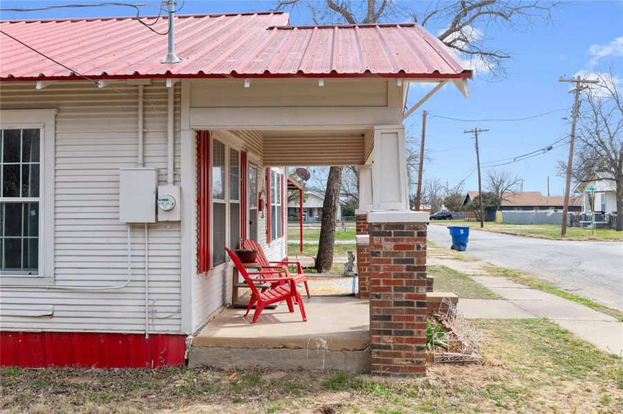 Exterior details and patio area of a home in , Brownwood (Image 16).
