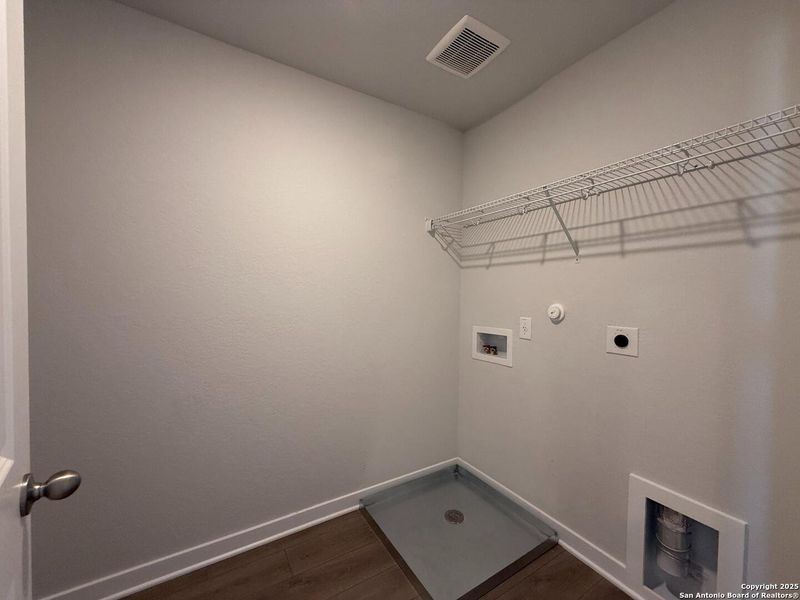 Spacious, unfurnished interior of a new home in The Preserve at the Wilder, Adkins (Image 16). Spacious, unfurnished interior of a new home in The Preserve at the Wilder, Adkins (Image 16).