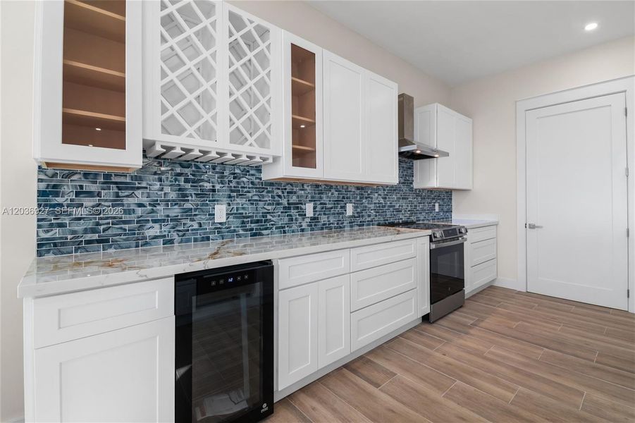 Furnished interior view inside a new home in , Big Pine Key (Image 13).