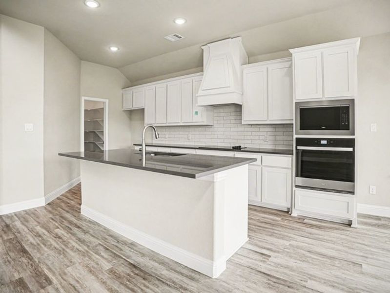 Furnished interior view inside a new home in Cole Crossing Estates, DeSoto (Image 5).
