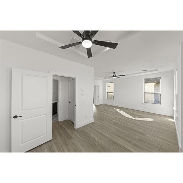 Spacious, unfurnished interior of a new home in Trails at Cottonwood Creek, Rowlett (Image 27).