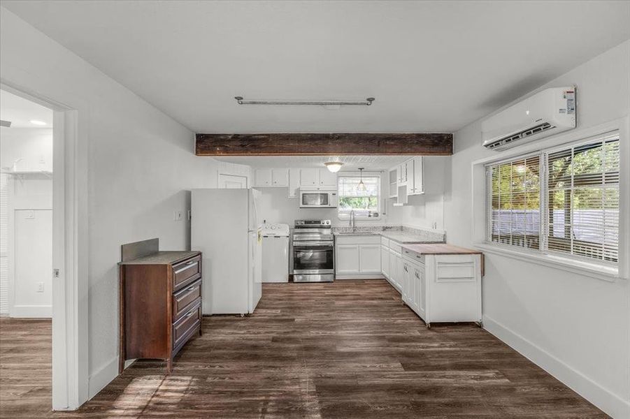 Image 29 of a home in . Image 29 of a home in .