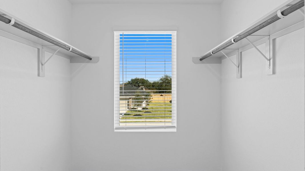 Spacious, unfurnished interior of a new home in Watermark, Alvin (Image 12). Spacious, unfurnished interior of a new home in Watermark, Alvin (Image 12).