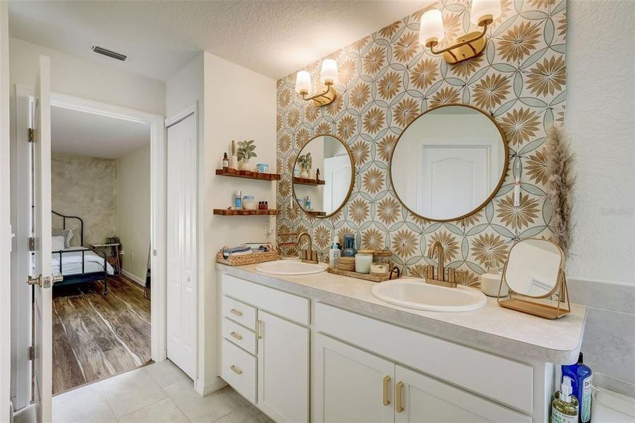 Furnished interior view inside a new home in The Grove At Crystal Beach, Winter Haven (Image 43). Furnished interior view inside a new home in The Grove At Crystal Beach, Winter Haven (Image 43).