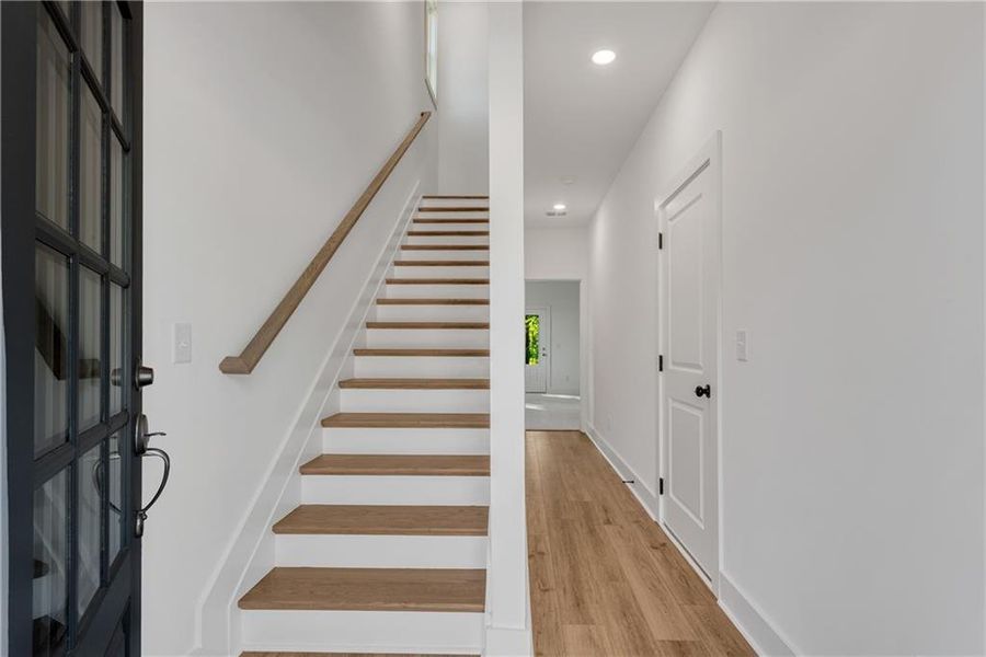Spacious, unfurnished interior of a new home in , Suwanee (Image 31).