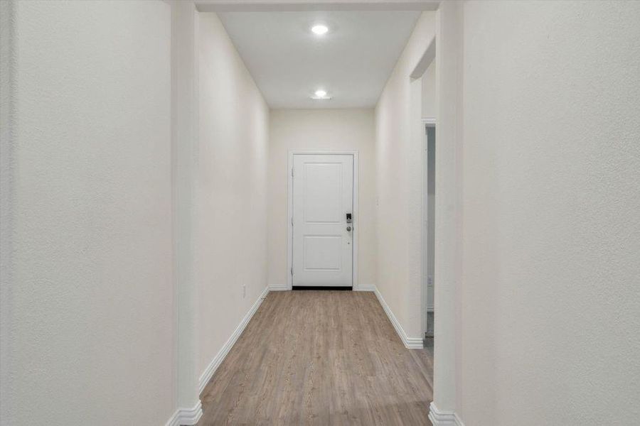 Spacious, unfurnished interior of a new home in , Anna (Image 17).