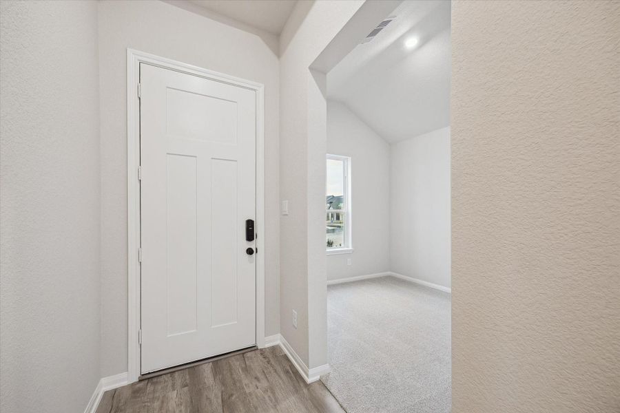 Spacious, unfurnished interior of a new home in Elyson, Katy (Image 19).