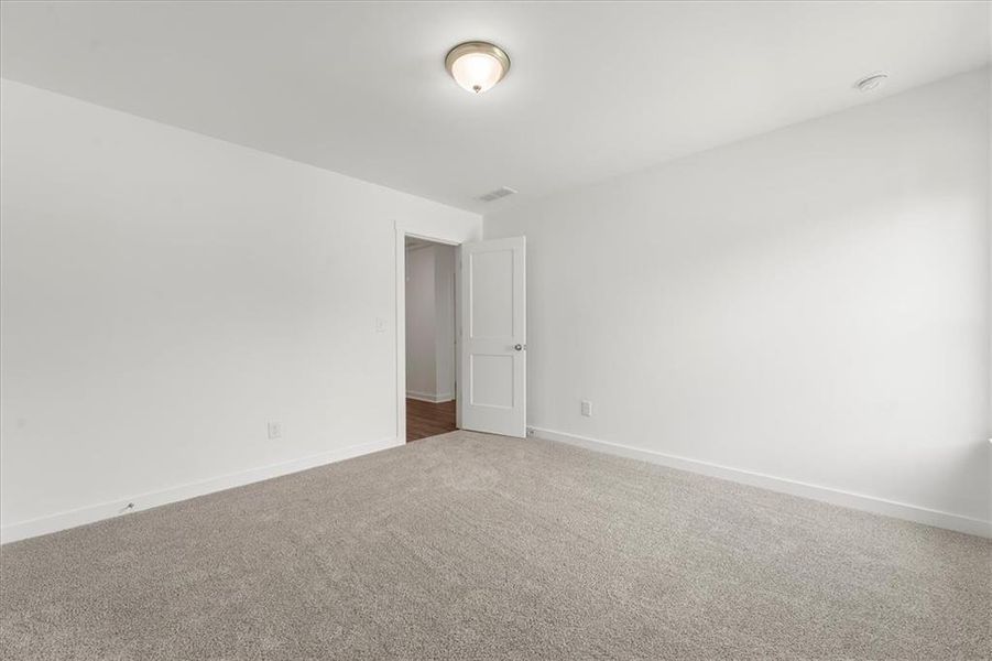 Spacious, unfurnished interior of a new home in Ellington Farms, Statham (Image 32).