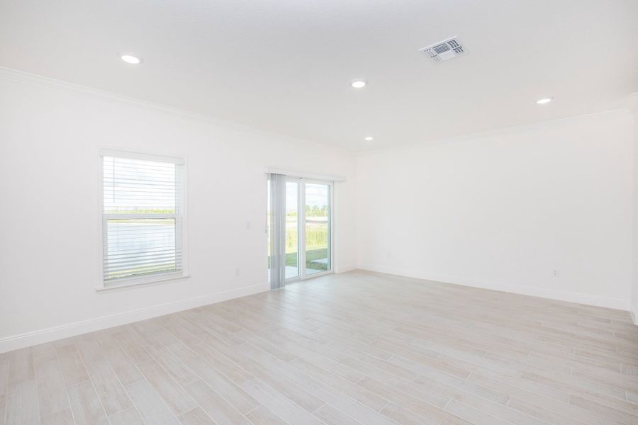 Spacious, unfurnished interior of a new home in Orchid Cove, Bokeelia (Image 12).