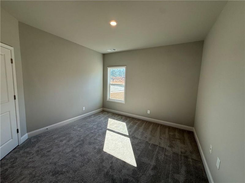 Spacious, unfurnished interior of a new home in Hidden Fields, Hoschton (Image 30).