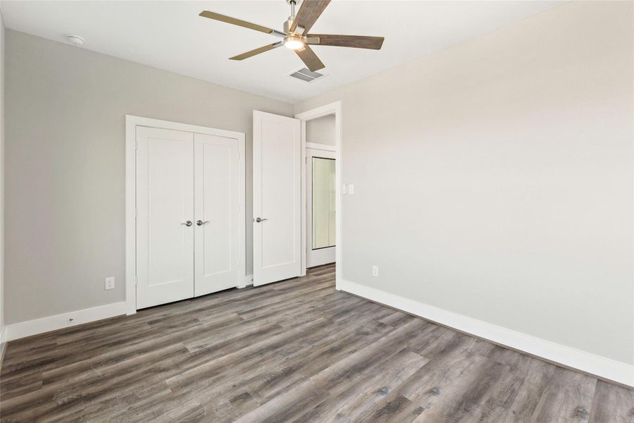 Spacious, unfurnished interior of a new home in , Matagorda (Image 22).