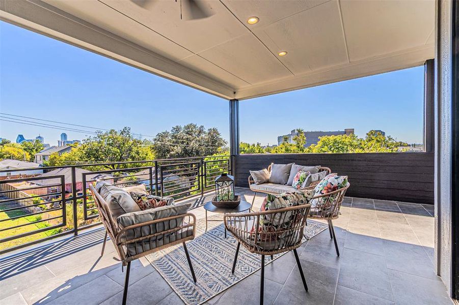 Exterior details and patio area of a home in , Dallas (Image 23).