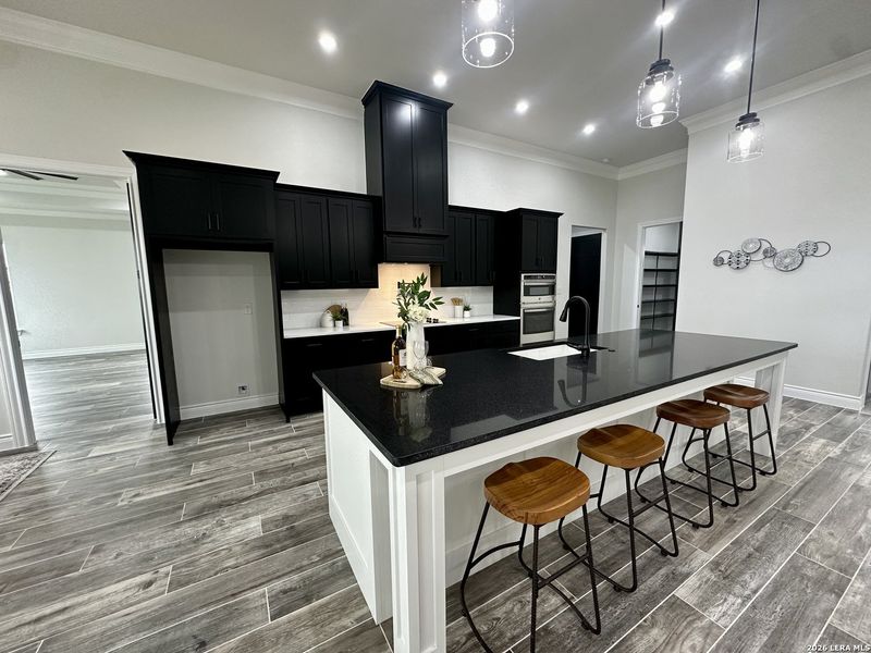 Furnished interior view inside a new home in , La Vernia (Image 10).