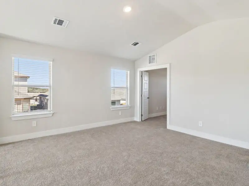 Spacious, unfurnished interior of a new home in Legendary Trails - Premier Series, Cibolo (Image 30).