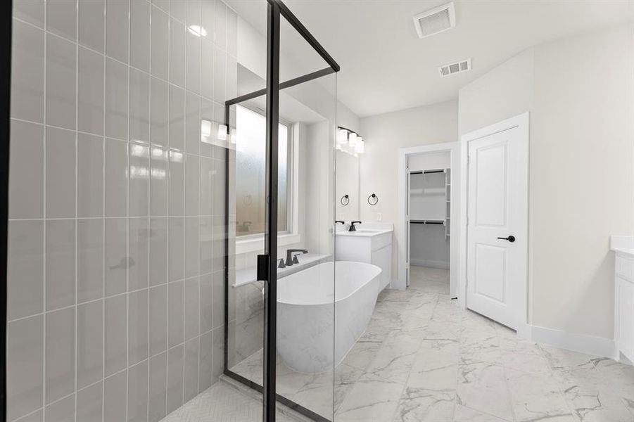 17. 2413 Haley - Bath 17. 2413 Haley - Bath