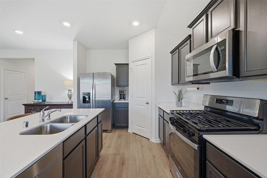 Furnished interior view inside a new home in Three Oaks, Sherman (Image 16).