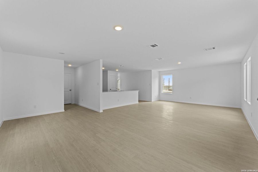 Spacious, unfurnished interior of a new home in Waterwheel, San Antonio (Image 30).