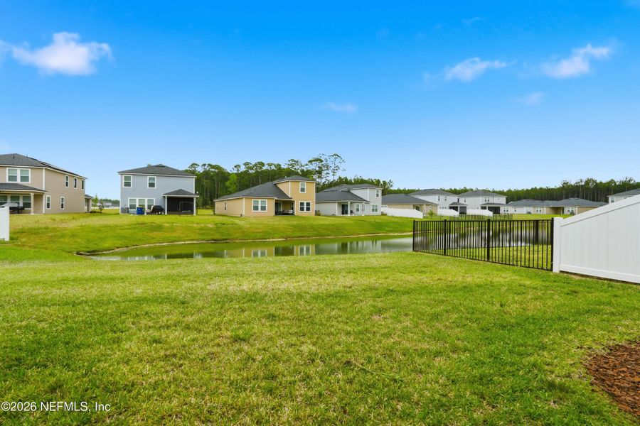Exterior details and patio area of a home in , Jacksonville (Image 22).