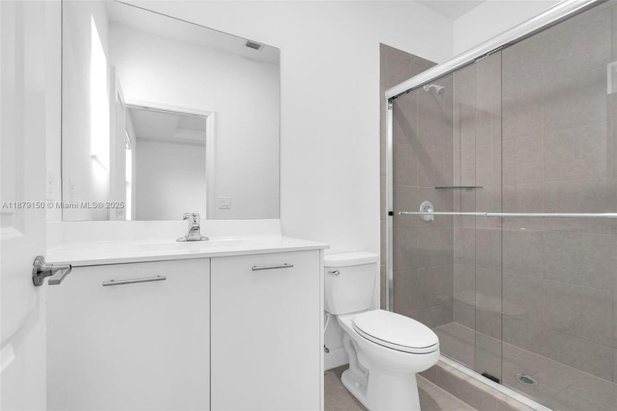 Image 33 of a home in .