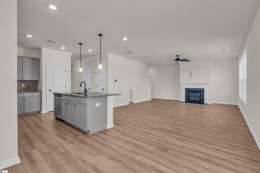 Spacious, unfurnished interior of a new home in Halton Oaks, Spartanburg (Image 15).