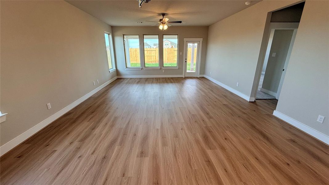 Spacious, unfurnished interior of a new home in Colony at Pinehurst, Pinehurst (Image 5).