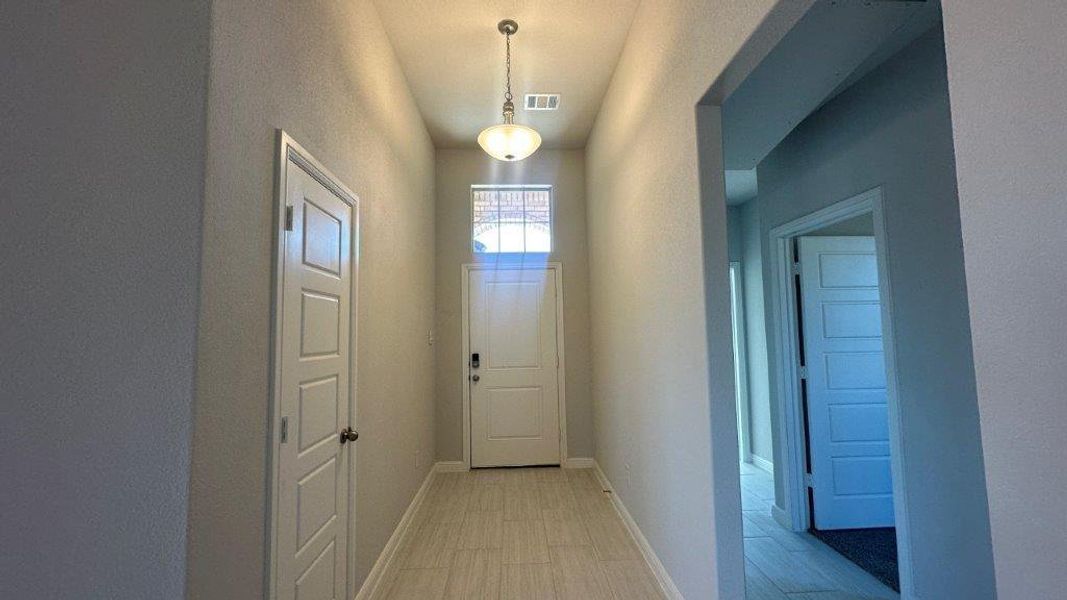 Spacious, unfurnished interior of a new home in Lankford Farms, Cleburne (Image 10). Spacious, unfurnished interior of a new home in Lankford Farms, Cleburne (Image 10).