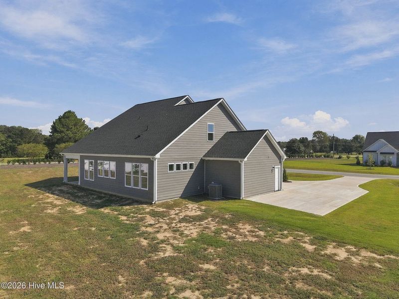 Image 44 of a home in Dixon Grove.