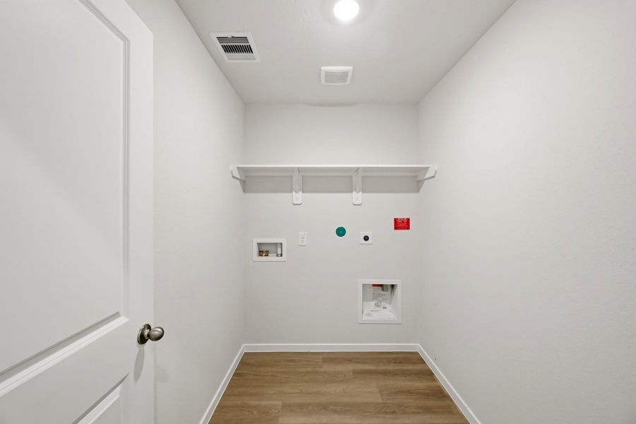 Spacious, unfurnished interior of a new home in Grand Pines, Magnolia (Image 19).
