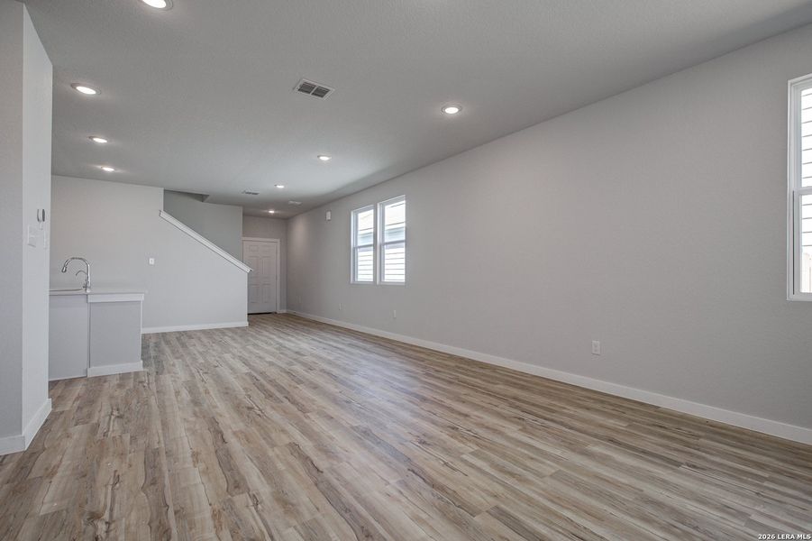 Spacious, unfurnished interior of a new home in Millican Grove, San Antonio (Image 14). Spacious, unfurnished interior of a new home in Millican Grove, San Antonio (Image 14).