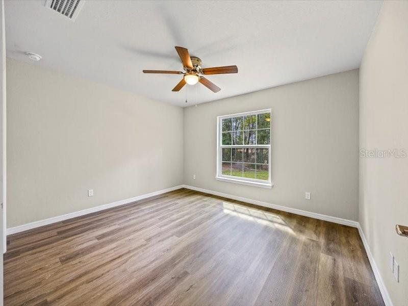 Spacious, unfurnished interior of a new home in , Ocala (Image 15).