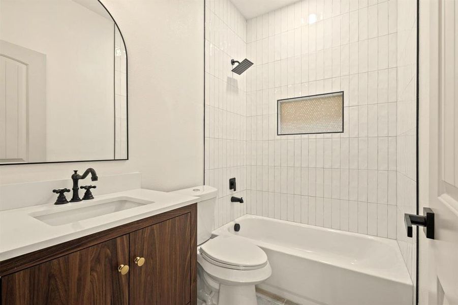 Furnished interior view inside a new home in , Bonham (Image 12).