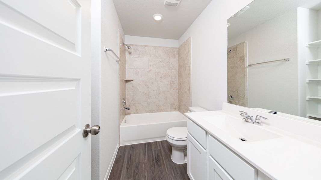 Representative furnished interior of a home built from the The Bronte - Walden on Lake Conroe by Legend Homes in Lake Conroe Area Homes, Montgomery (Image 10).