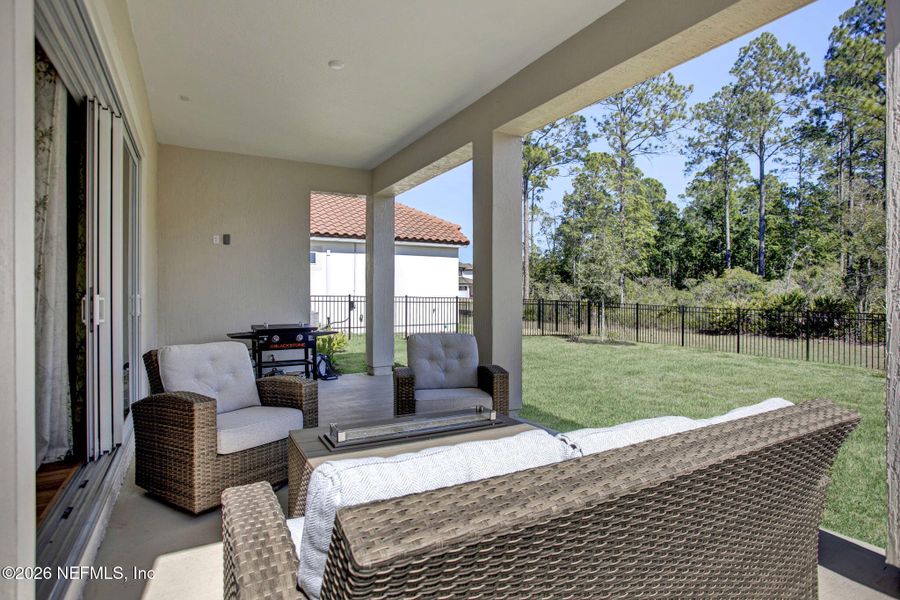 Exterior details and patio area of a home in , Jacksonville (Image 4).