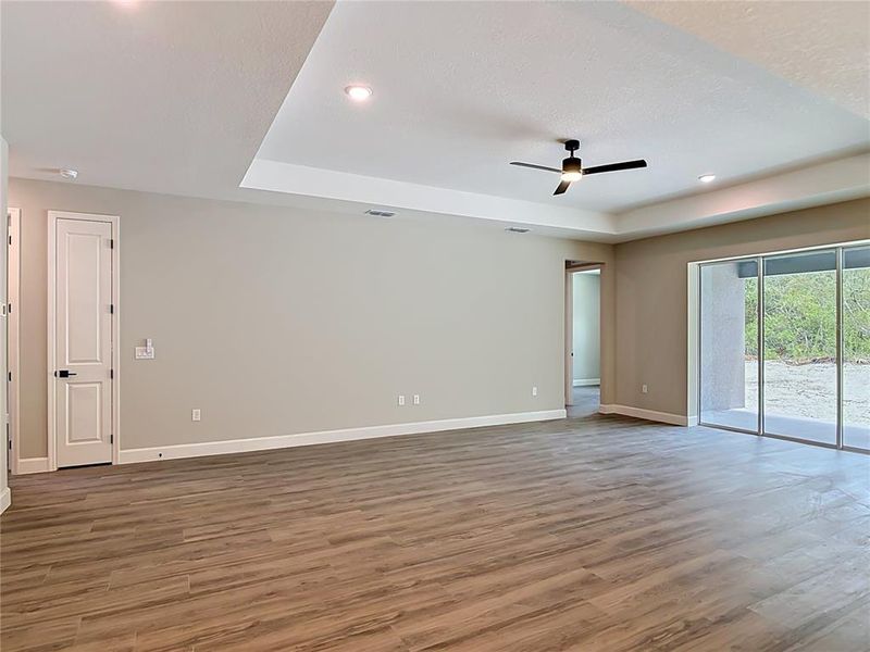 Spacious, unfurnished interior of a new home in , Eustis (Image 29).