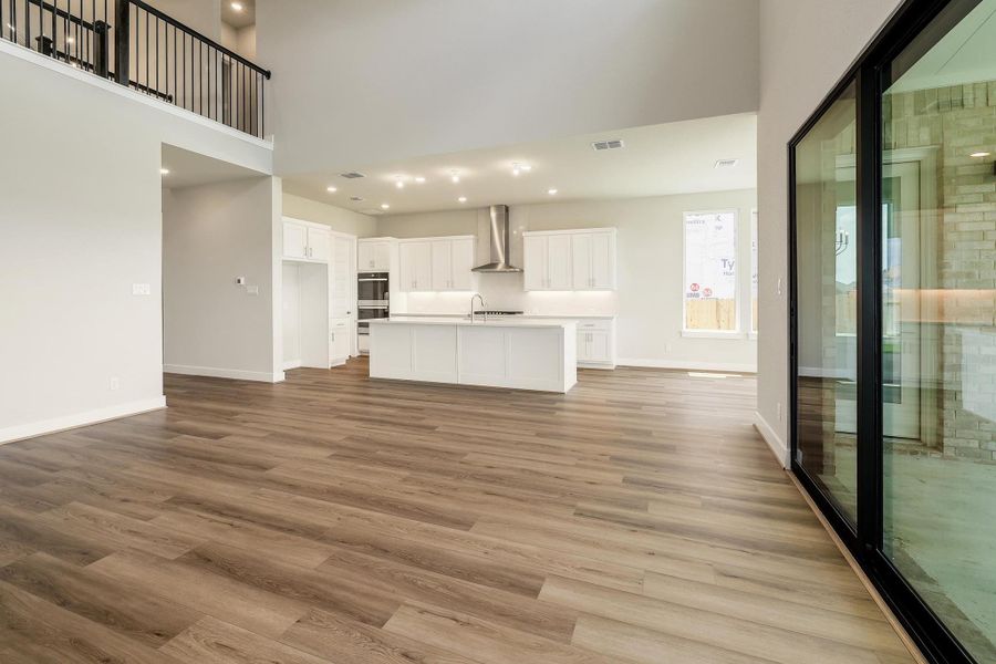 Spacious, unfurnished interior of a new home in Santa Rita Ranch, Liberty Hill (Image 20).