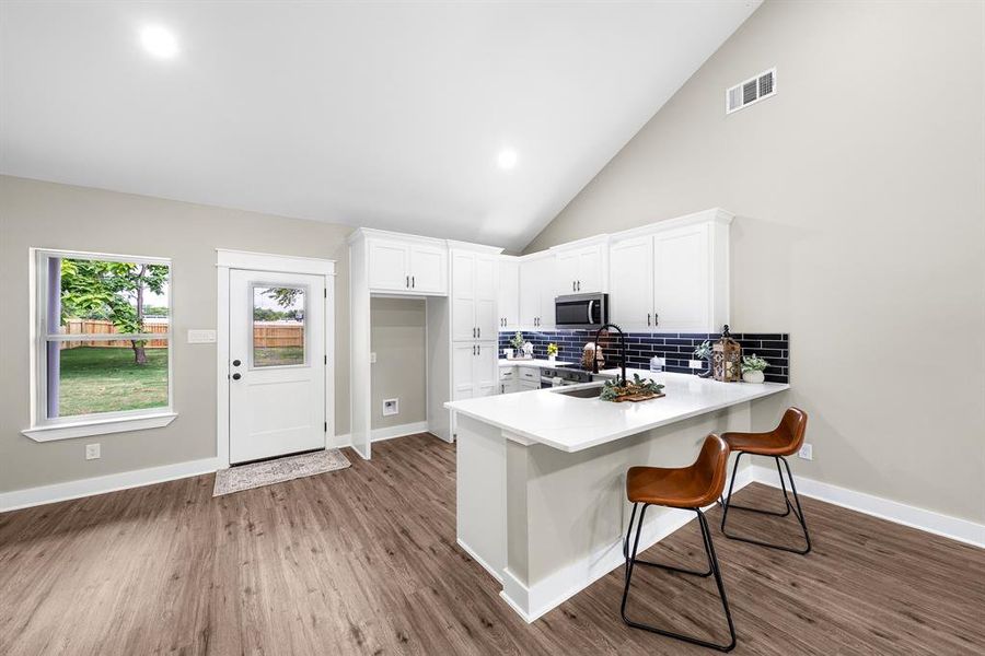 Furnished interior view inside a new home in , Sulphur Springs (Image 6).