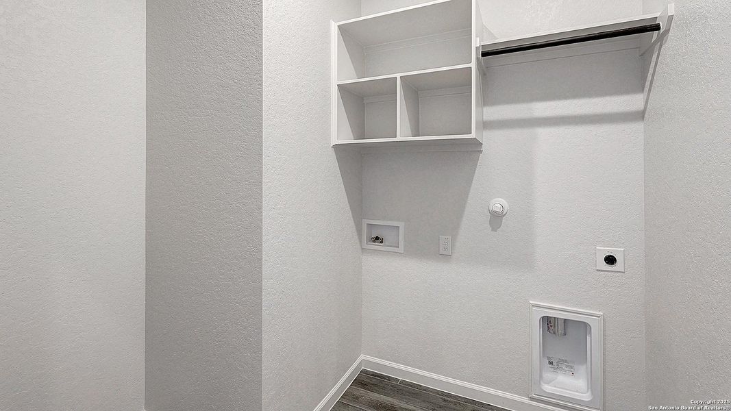 Spacious, unfurnished interior of a new home in Haby Hill 50', San Antonio (Image 22).