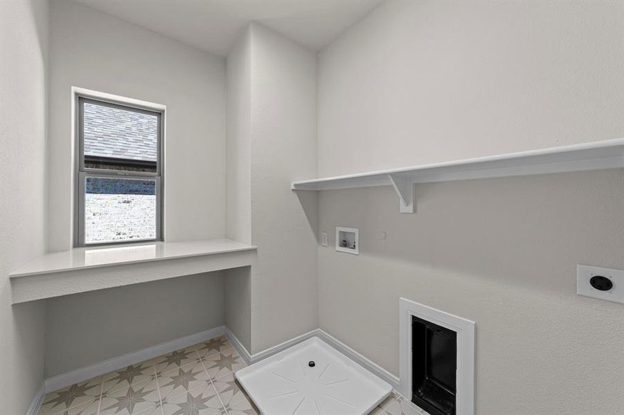 Furnished interior view inside a new home in Mantua Point Gardens, Van Alstyne (Image 5).