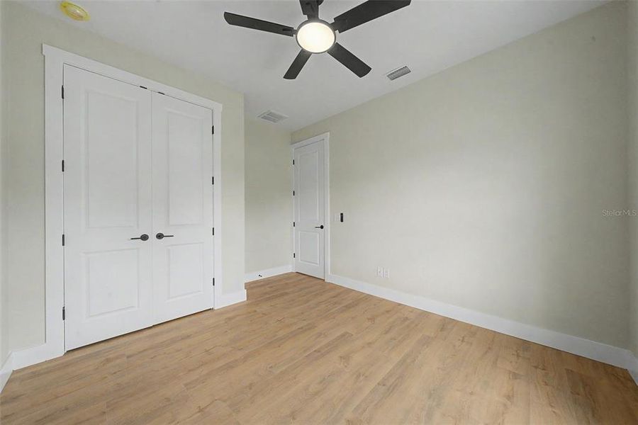Spacious, unfurnished interior of a new home in , Sebring (Image 24).