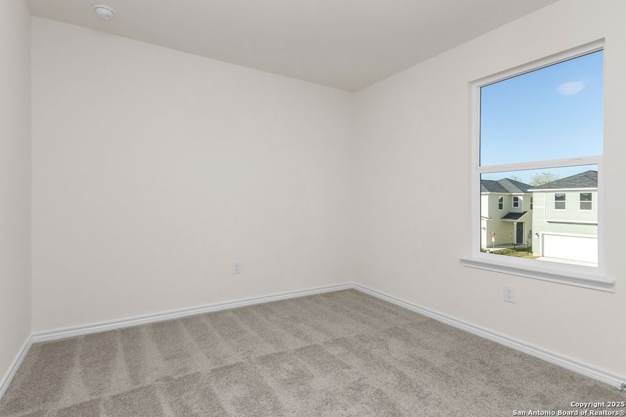 Spacious, unfurnished interior of a new home in Spanish Trails Villas, San Antonio (Image 7).